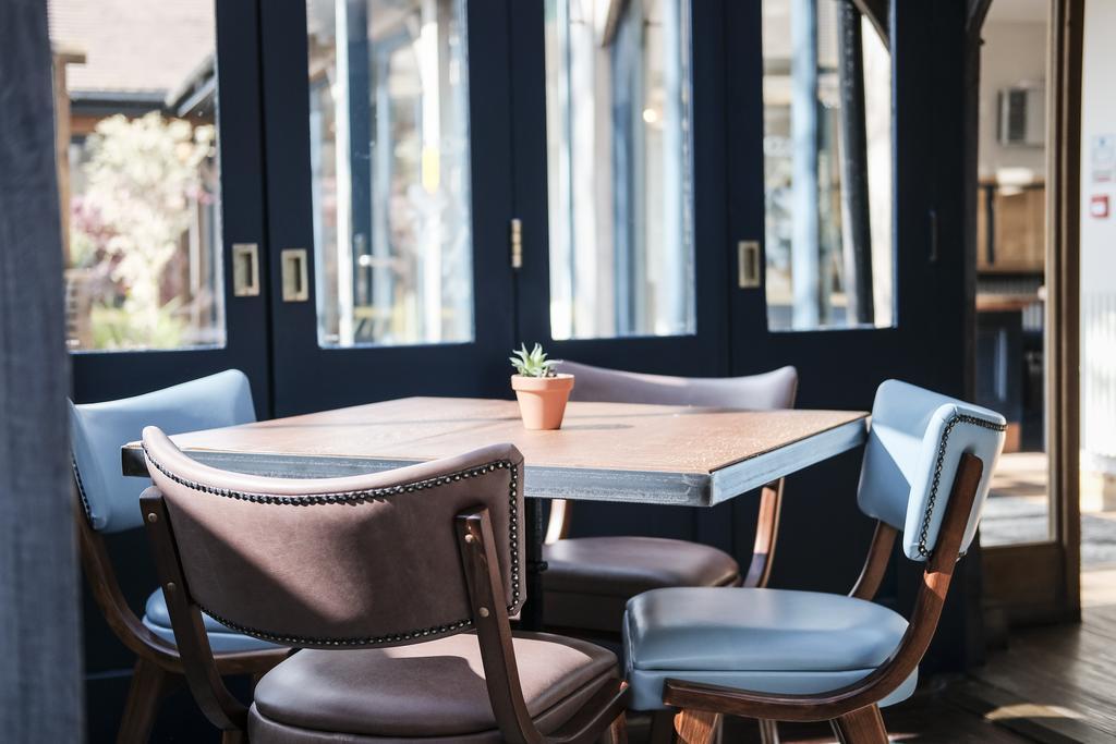 רומזי Cromwell Arms Country Pub With Rooms מראה חיצוני תמונה