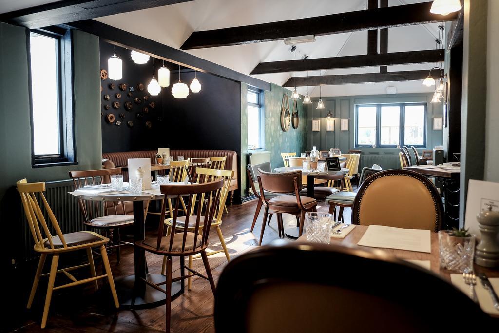 רומזי Cromwell Arms Country Pub With Rooms מראה חיצוני תמונה