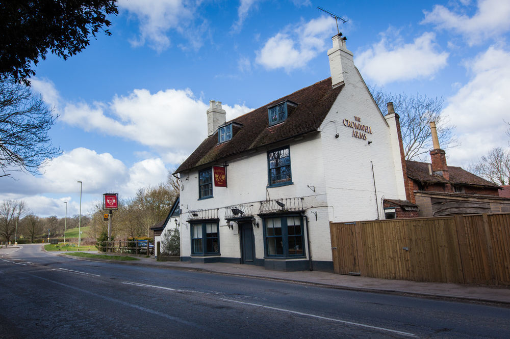 רומזי Cromwell Arms Country Pub With Rooms מראה חיצוני תמונה