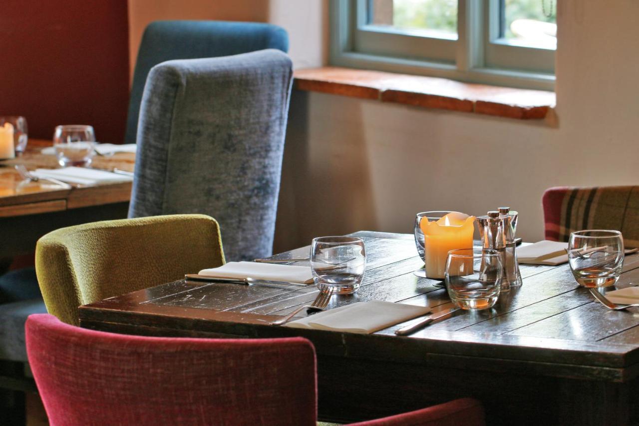 רומזי Cromwell Arms Country Pub With Rooms מראה חיצוני תמונה