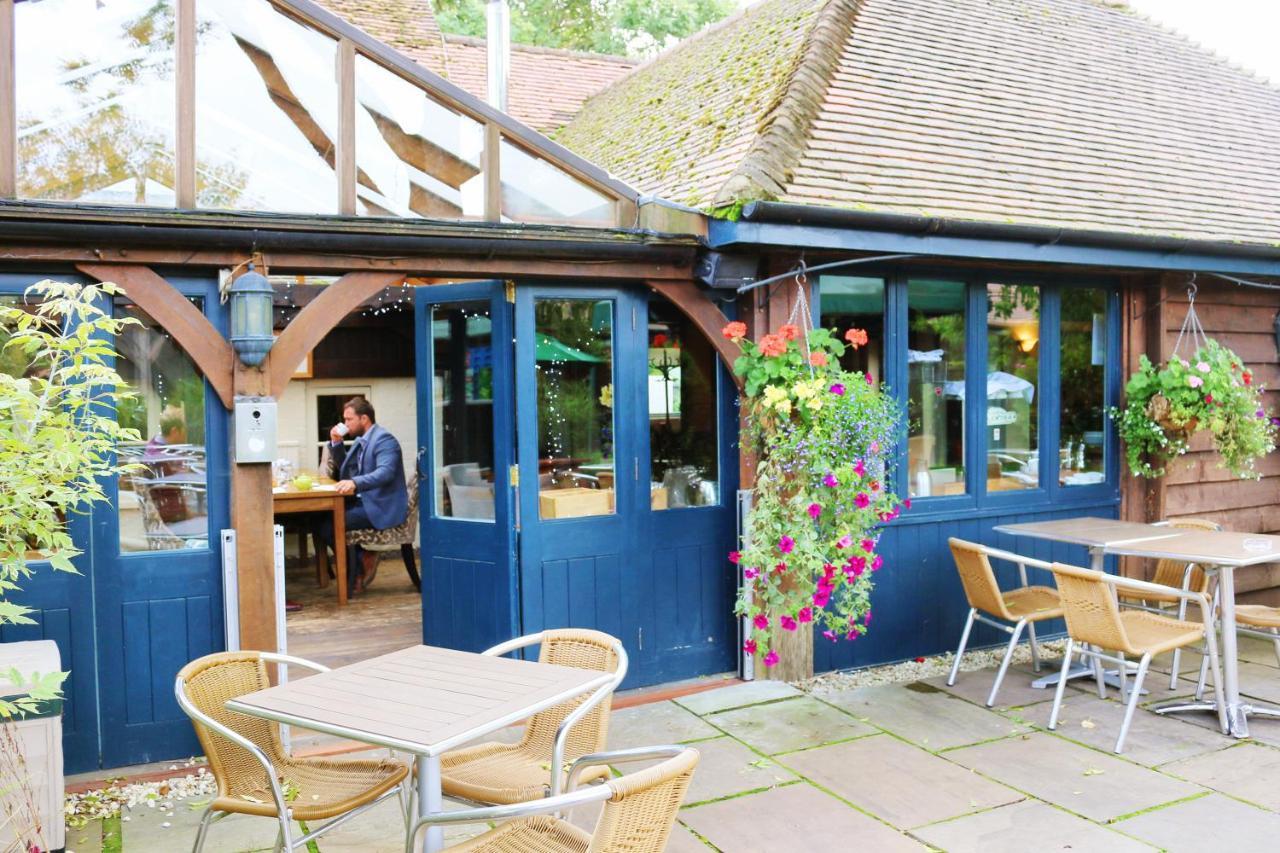 רומזי Cromwell Arms Country Pub With Rooms מראה חיצוני תמונה