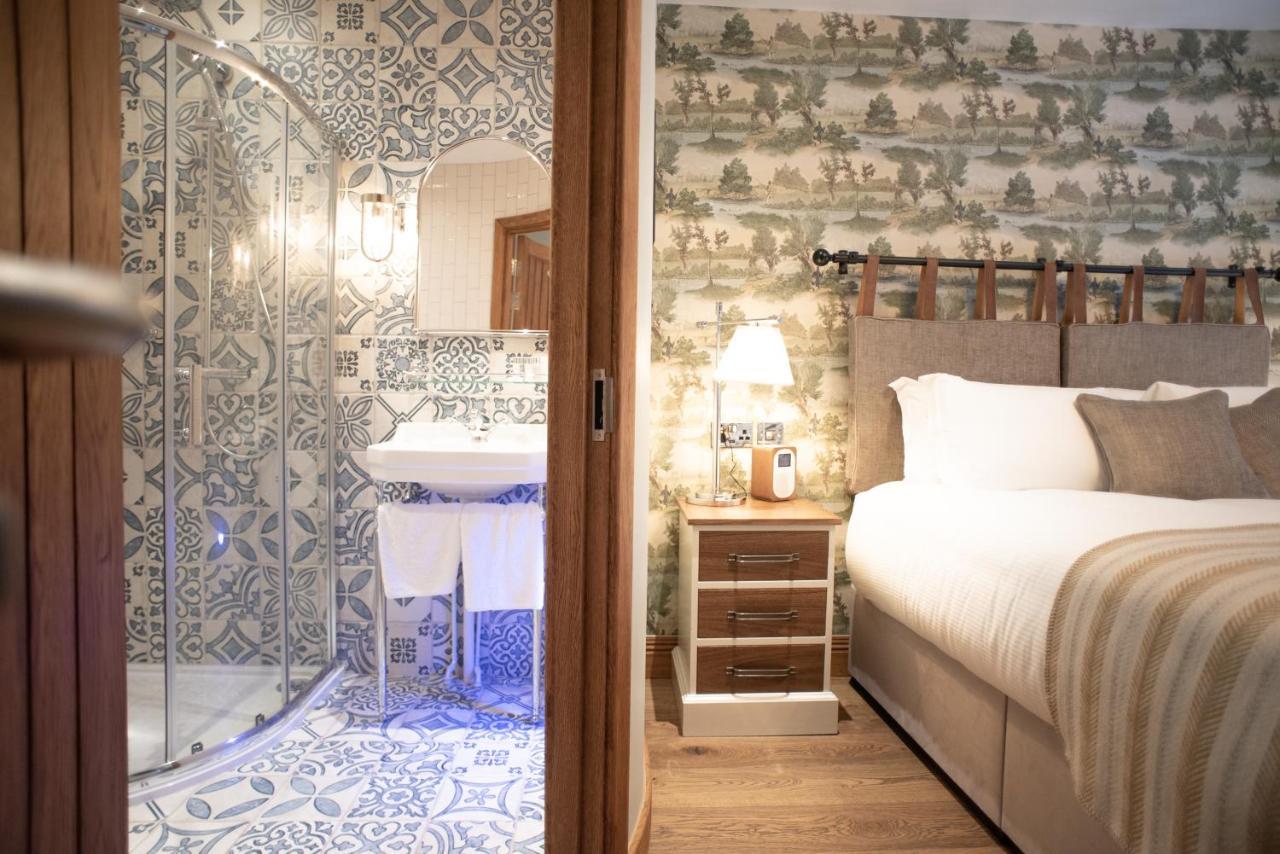 רומזי Cromwell Arms Country Pub With Rooms מראה חיצוני תמונה