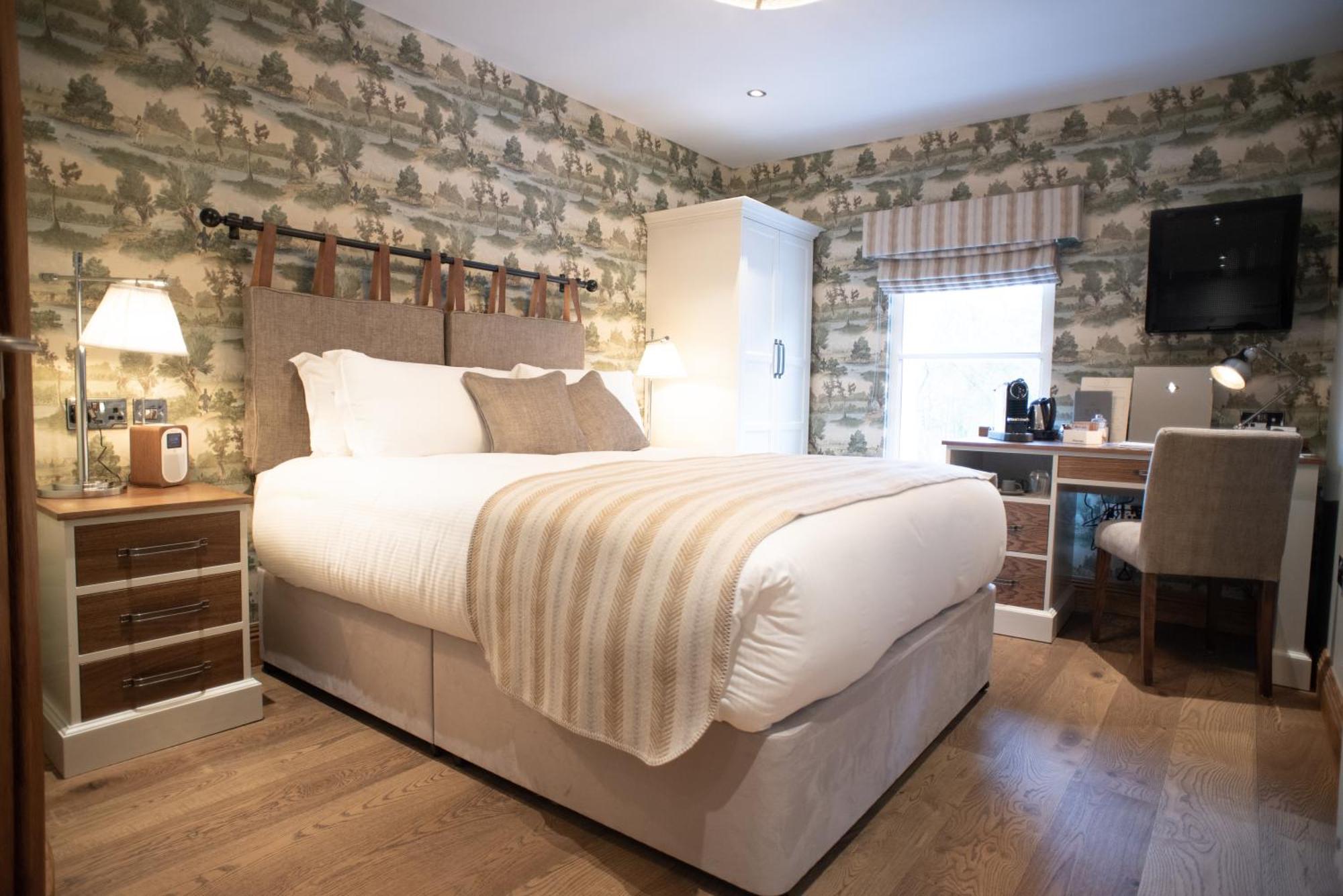 רומזי Cromwell Arms Country Pub With Rooms מראה חיצוני תמונה